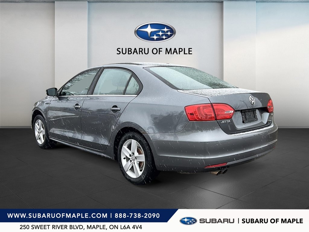 2011  Jetta Trendline 2.0 6sp w/Tip in Vaughan, Ontario - 4 - w1024h768px