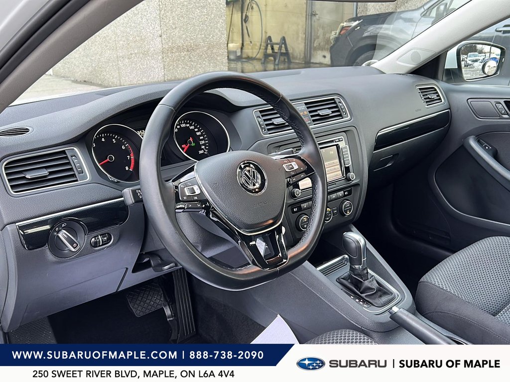 2015 Volkswagen Jetta Comfortline 1.8T 6sp at w/ Tip in Vaughan, Ontario - 8 - w1024h768px