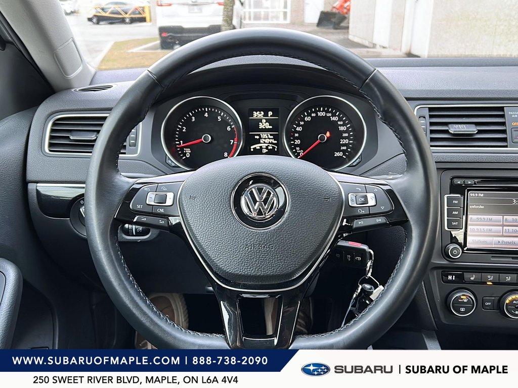 2015 Volkswagen Jetta Comfortline 1.8T 6sp at w/ Tip in Vaughan, Ontario - 9 - w1024h768px