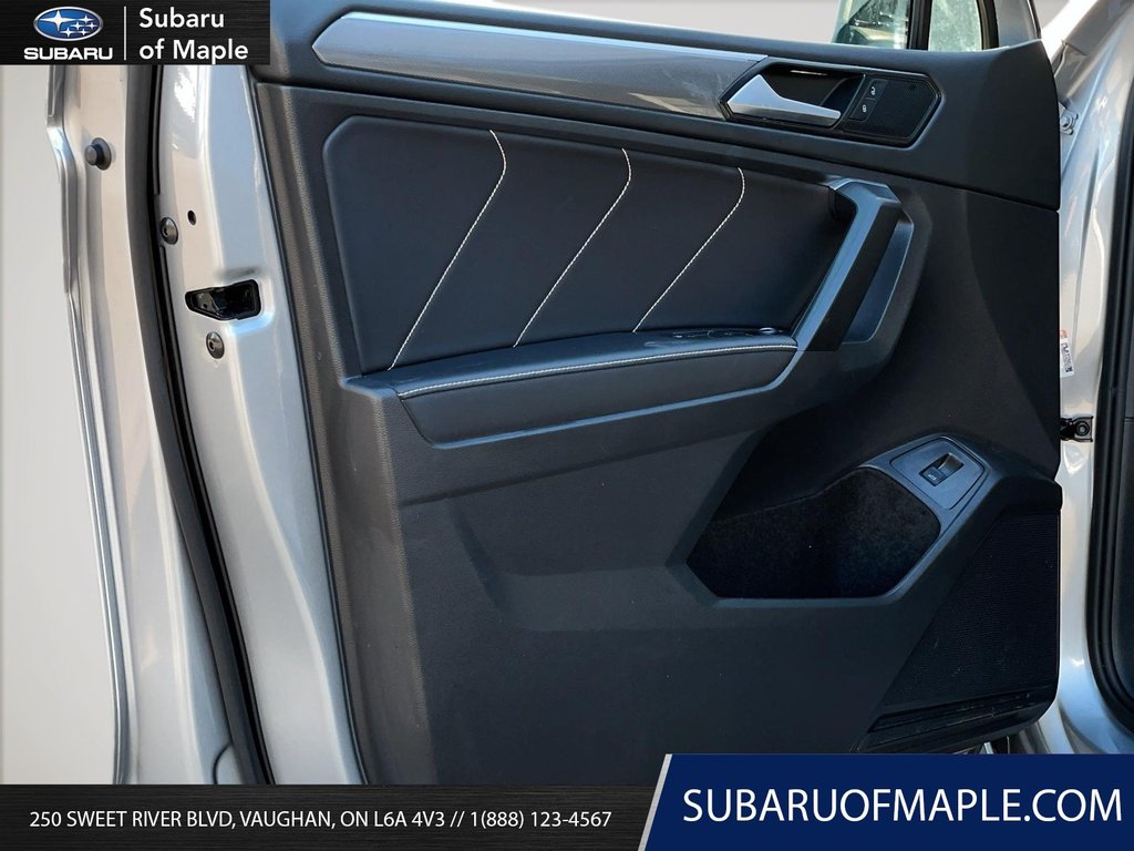 2022 Volkswagen Tiguan Comfortline R-Line Black 2.0T 8sp at w/Tip 4M in Vaughan, Ontario - 13 - w1024h768px