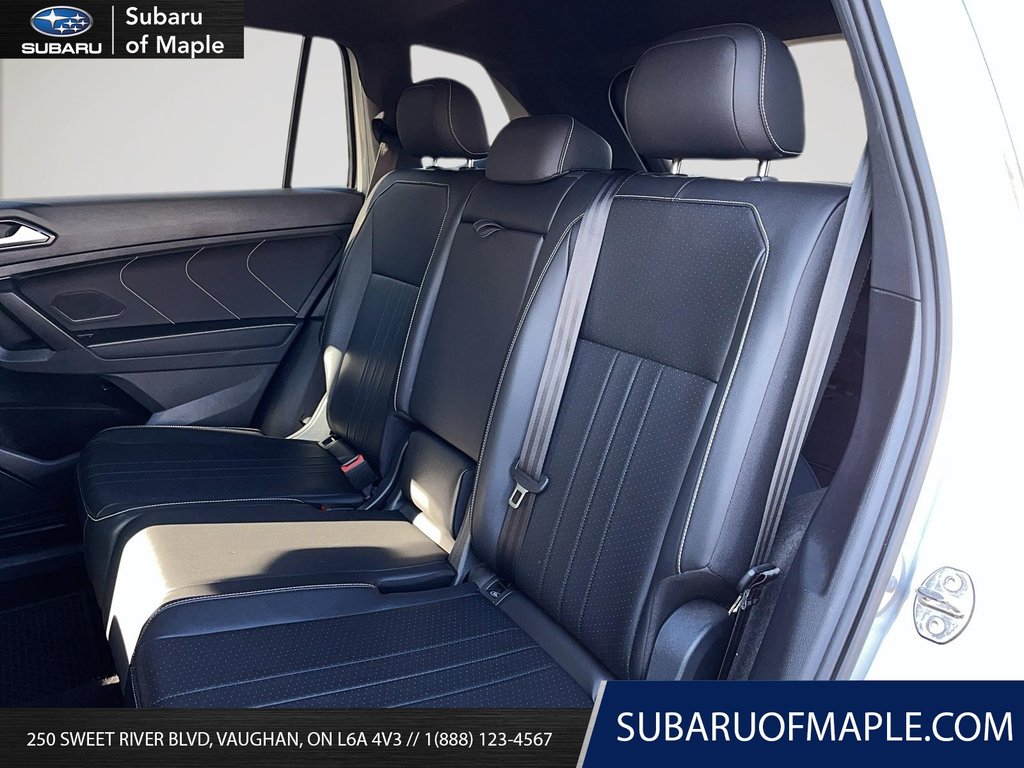 2022 Volkswagen Tiguan Comfortline R-Line Black 2.0T 8sp at w/Tip 4M in Vaughan, Ontario - 10 - w1024h768px