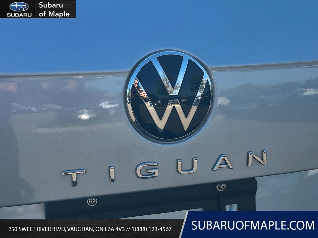 2022 Volkswagen Tiguan Comfortline R-Line Black 2.0T 8sp at w/Tip 4M in Vaughan, Ontario - 19 - w1024h768px