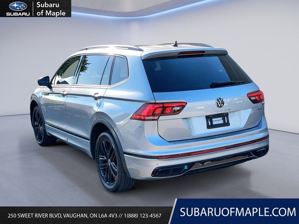 2022 Volkswagen Tiguan Comfortline R-Line Black 2.0T 8sp at w/Tip 4M in Vaughan, Ontario - 4 - w1024h768px