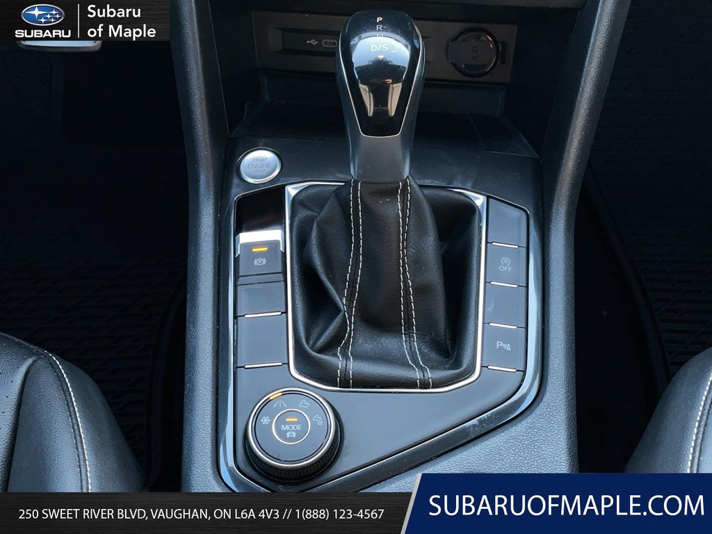 2022 Volkswagen Tiguan Comfortline R-Line Black 2.0T 8sp at w/Tip 4M in Vaughan, Ontario - 16 - w1024h768px