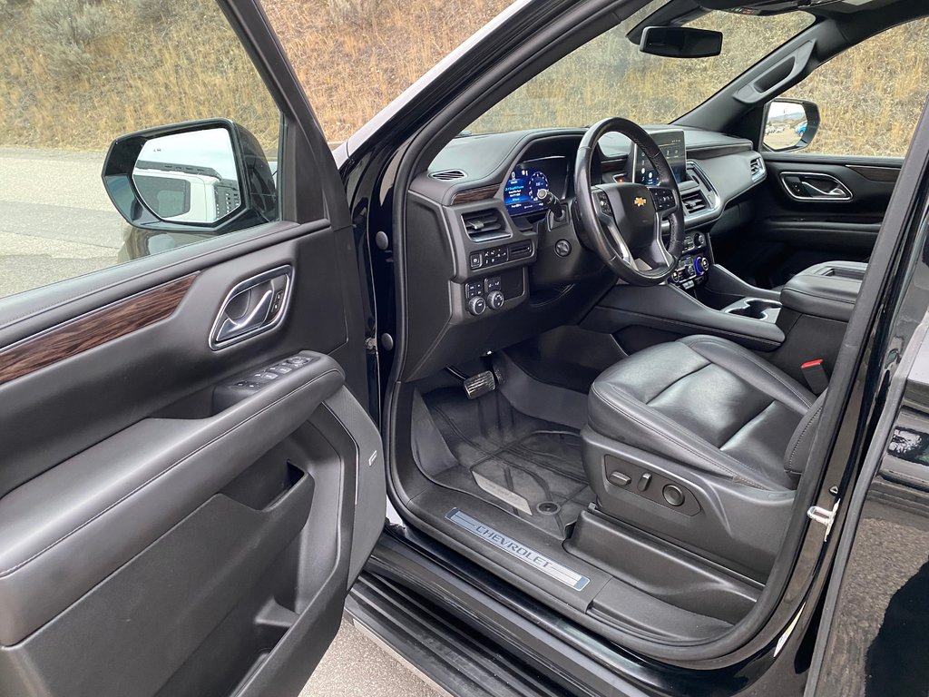 2022 Chevrolet Tahoe LT in Kamloops, British Columbia - 14 - w1024h768px