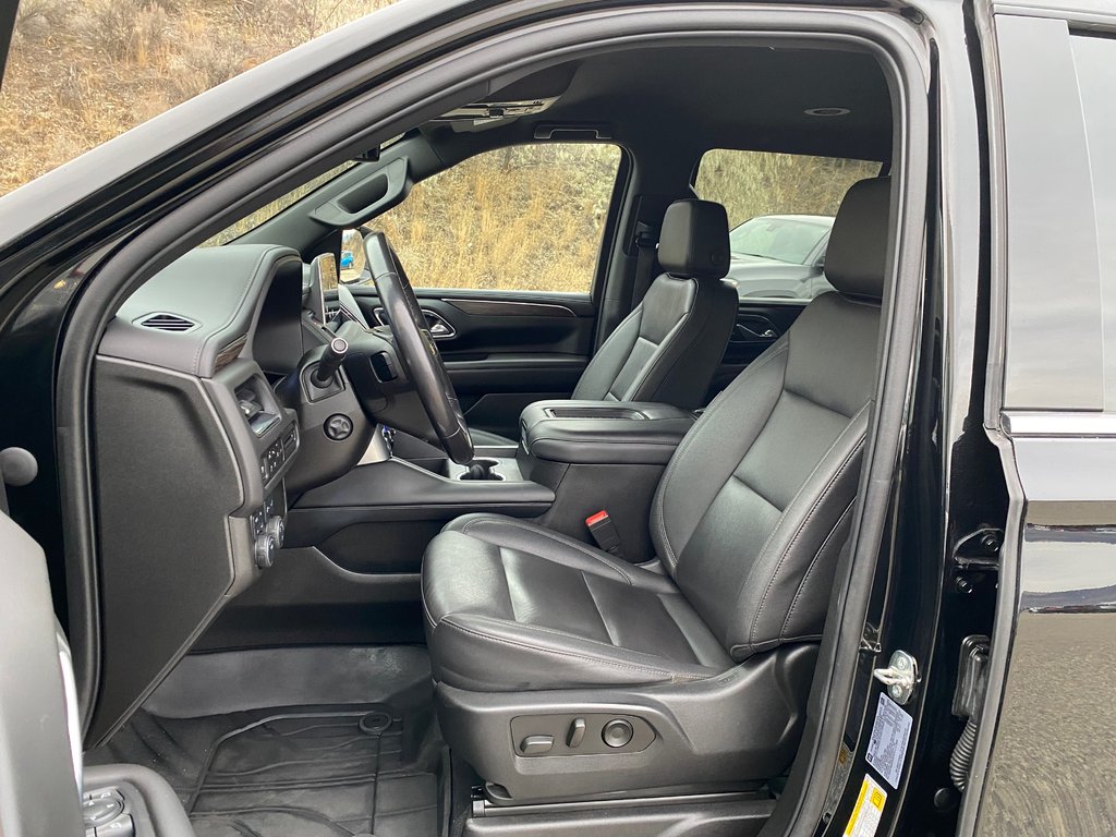 2022 Chevrolet Tahoe LT in Kamloops, British Columbia - 15 - w1024h768px