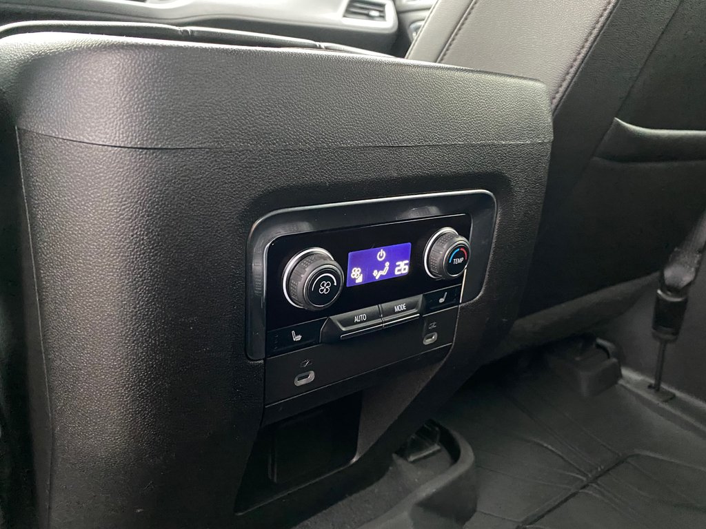 2022 Chevrolet Tahoe LT in Kamloops, British Columbia - 12 - w1024h768px