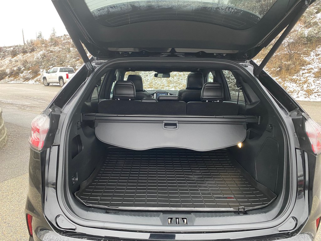 2021 Ford Edge ST in Kamloops, British Columbia - 5 - w1024h768px