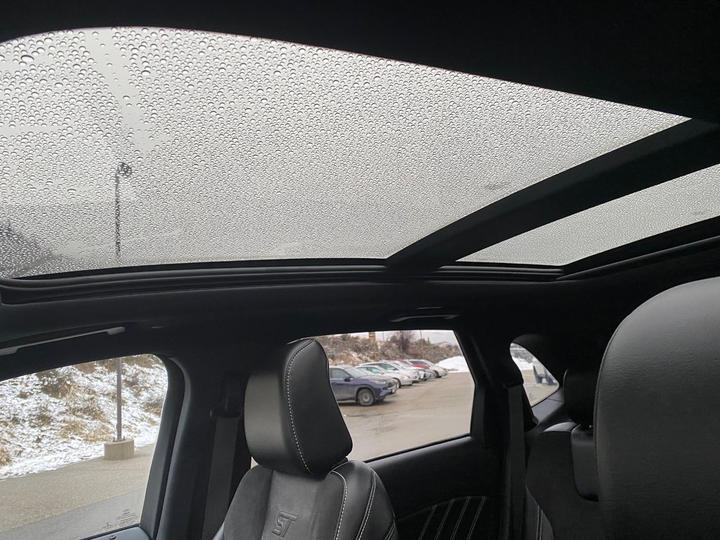 2021 Ford Edge ST in Kamloops, British Columbia - 12 - w1024h768px