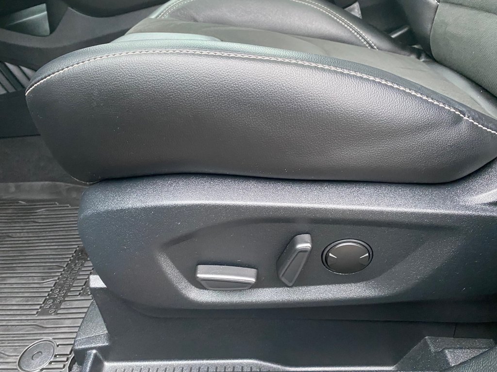 2021 Ford Edge ST in Kamloops, British Columbia - 10 - w1024h768px