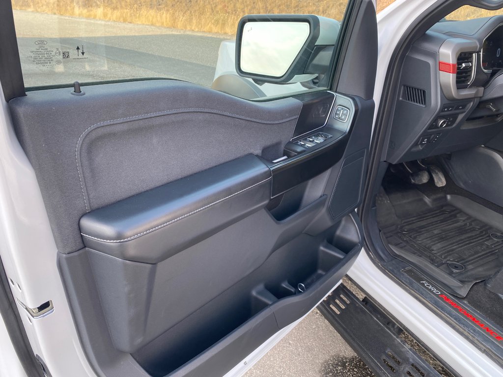 2022 Ford F-150 Raptor in Kamloops, British Columbia - 13 - w1024h768px