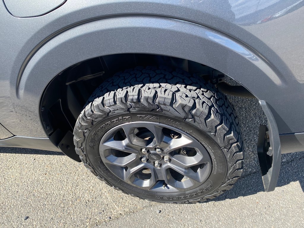 2023 Ford Maverick XLT AWD in Kamloops, British Columbia - 9 - w1024h768px