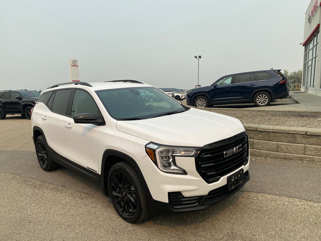 2024 GMC Terrain SLE in Kamloops, British Columbia - 1 - w1024h768px