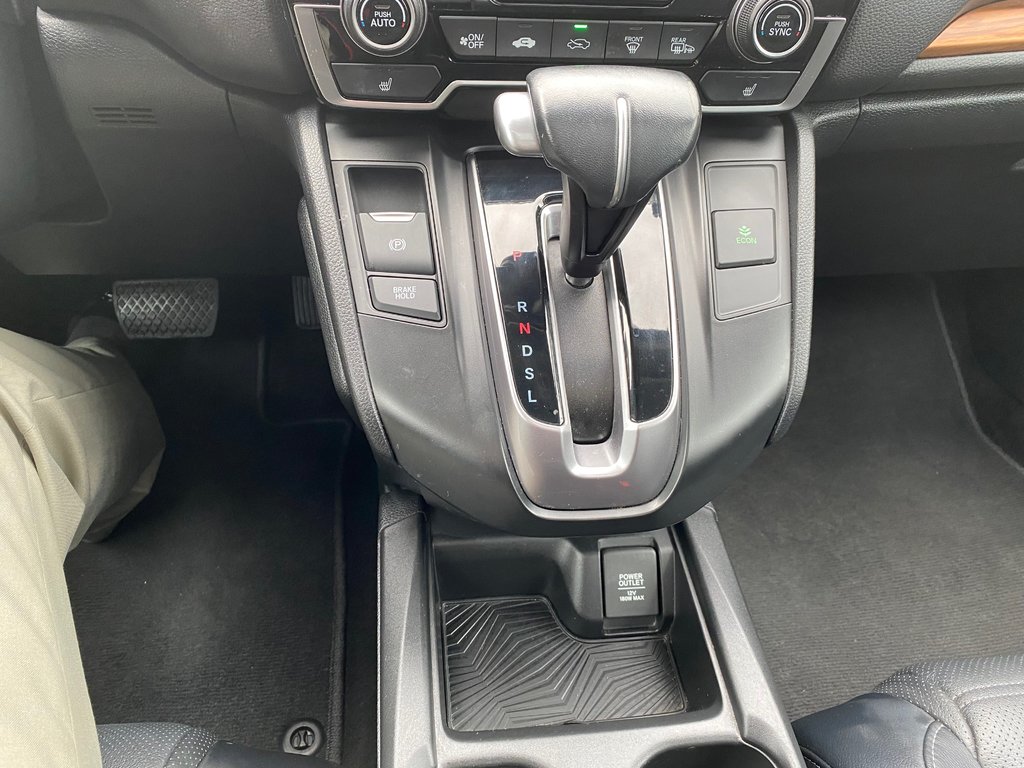 2017 Honda CR-V Touring in Kamloops, British Columbia - 16 - w1024h768px