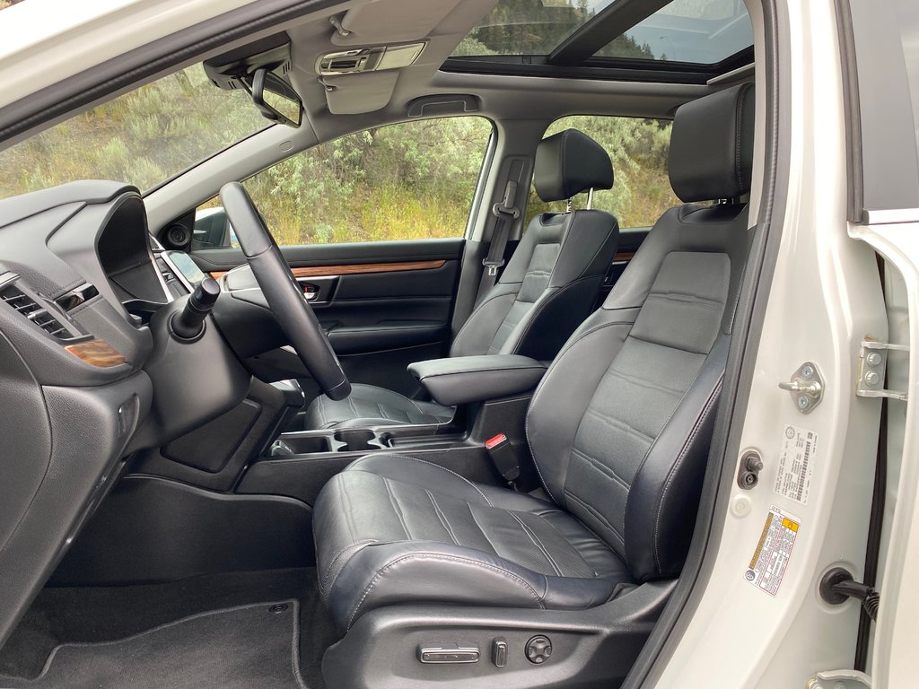 2017 Honda CR-V Touring in Kamloops, British Columbia - 13 - w1024h768px