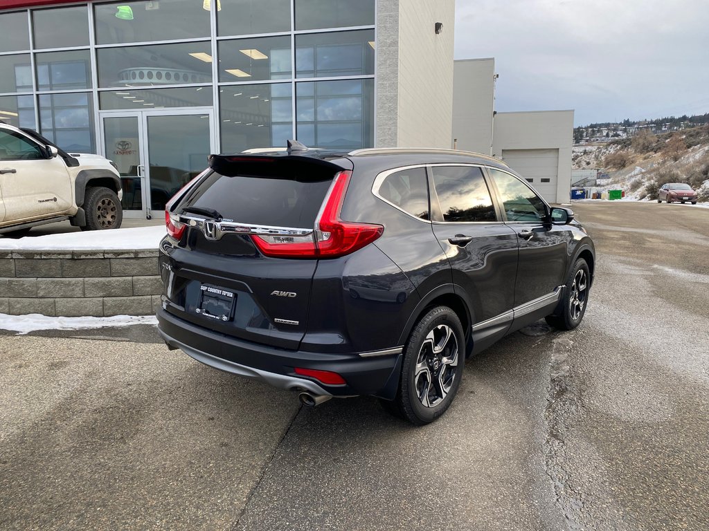 2018 Honda CR-V Touring in Kamloops, British Columbia - 3 - w1024h768px