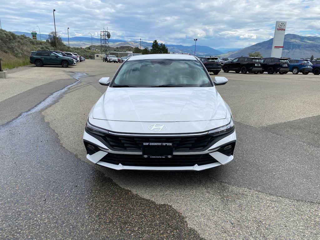 2025 Hyundai Elantra Preferred in Kamloops, British Columbia - 8 - w1024h768px