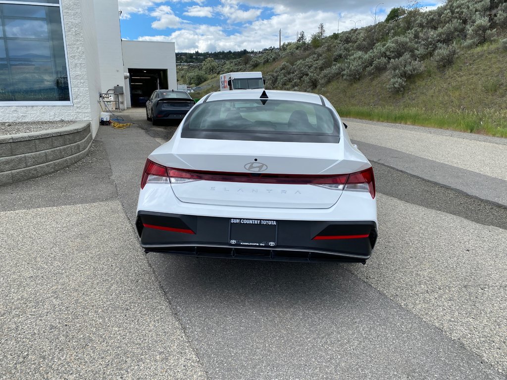 2025 Hyundai Elantra Preferred in Kamloops, British Columbia - 4 - w1024h768px
