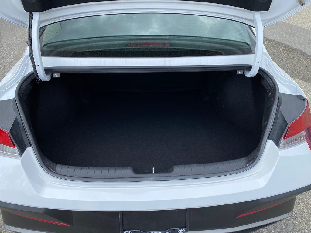 2025 Hyundai Elantra Preferred in Kamloops, British Columbia - 10 - w1024h768px