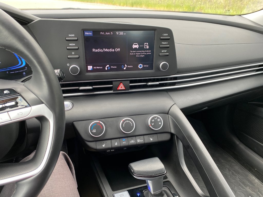 2025 Hyundai Elantra Preferred in Kamloops, British Columbia - 17 - w1024h768px