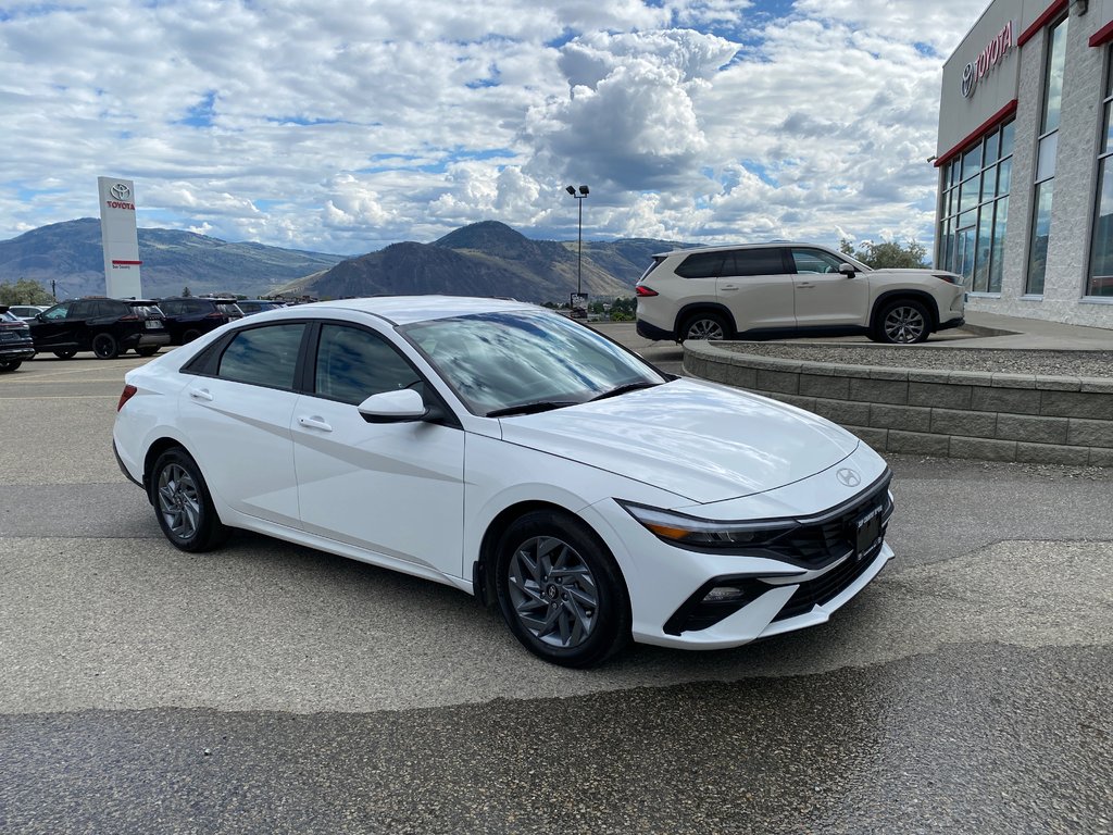 2025 Hyundai Elantra Preferred in Kamloops, British Columbia - 1 - w1024h768px