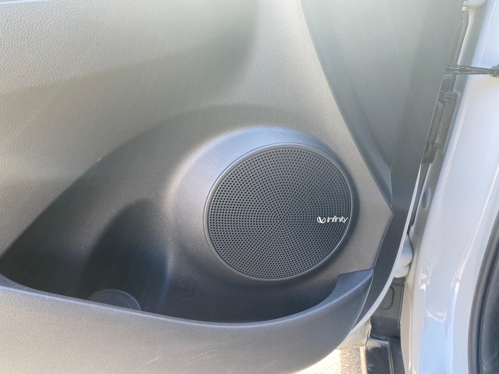 2021 Hyundai Kona Electric Ultimate in Kamloops, British Columbia - 9 - w1024h768px