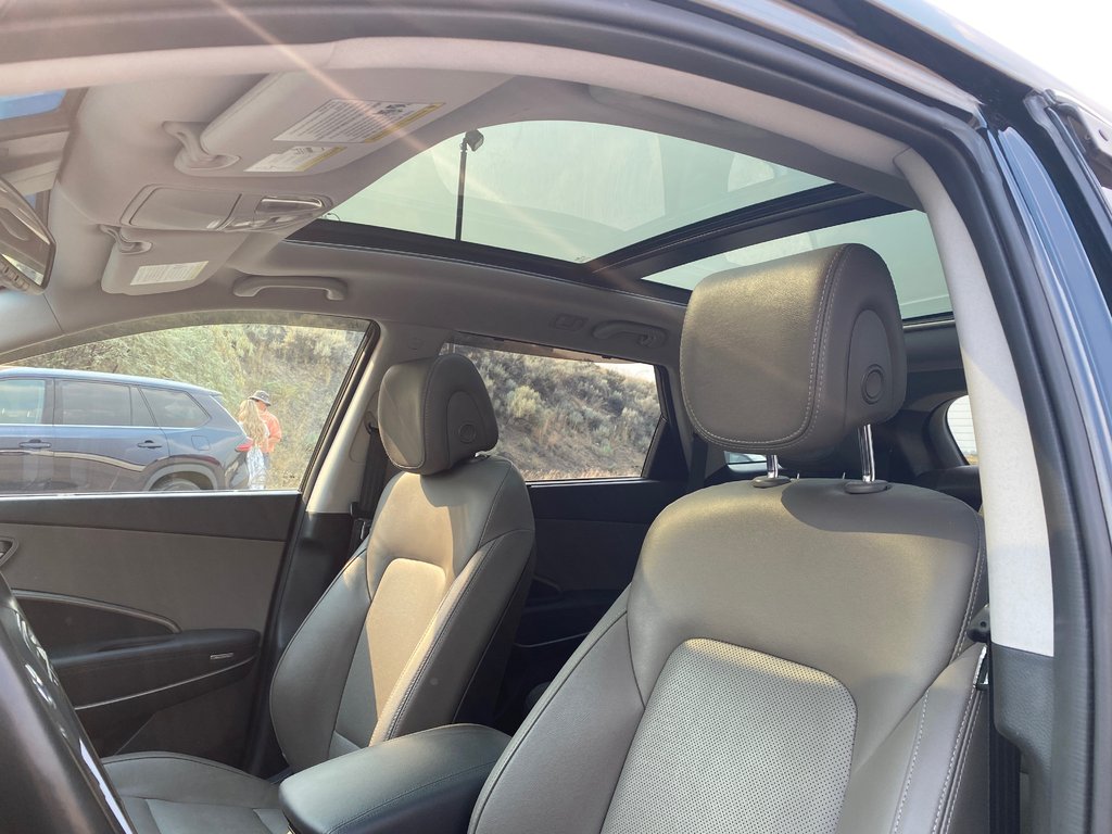 2019 Hyundai Santa Fe XL Luxury in Kamloops, British Columbia - 14 - w1024h768px