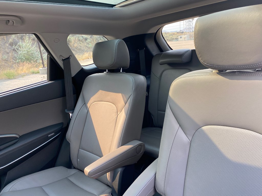 2019 Hyundai Santa Fe XL Luxury in Kamloops, British Columbia - 12 - w1024h768px