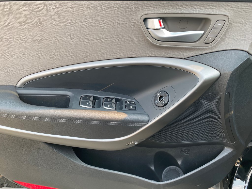 2019 Hyundai Santa Fe XL Luxury in Kamloops, British Columbia - 20 - w1024h768px