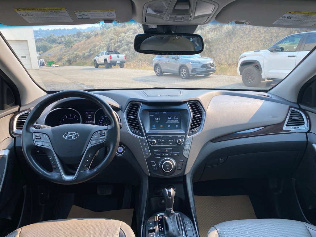 2019 Hyundai Santa Fe XL Luxury in Kamloops, British Columbia - 16 - w1024h768px
