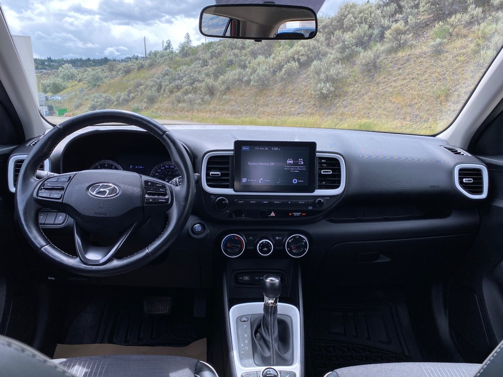 2022 Hyundai Venue Urban in Kamloops, British Columbia - 13 - w1024h768px