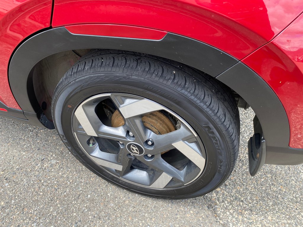 2022 Hyundai Venue Urban in Kamloops, British Columbia - 9 - w1024h768px