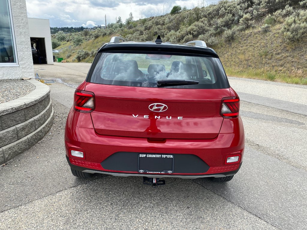 2022 Hyundai Venue Urban in Kamloops, British Columbia - 4 - w1024h768px