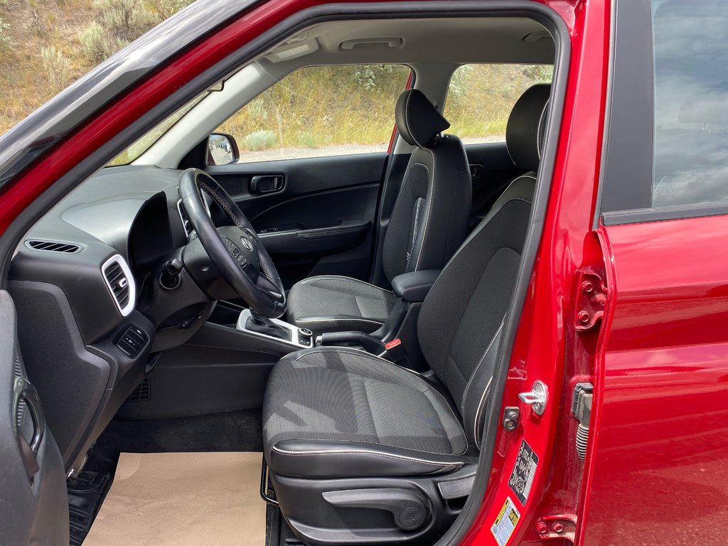 2022 Hyundai Venue Urban in Kamloops, British Columbia - 11 - w1024h768px