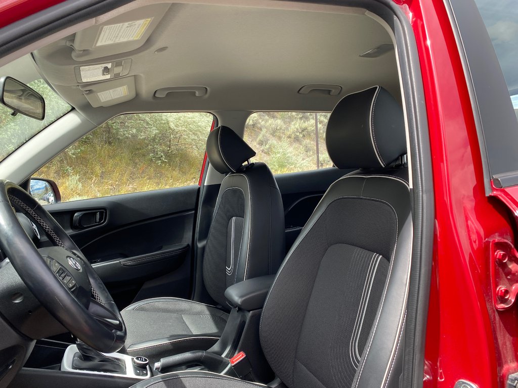 2022 Hyundai Venue Urban in Kamloops, British Columbia - 12 - w1024h768px