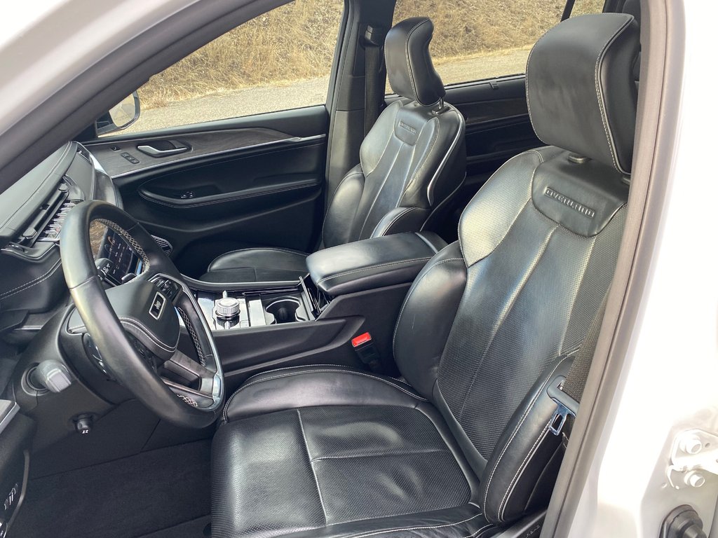 2022 Jeep Grand Cherokee L Overland in Kamloops, British Columbia - 14 - w1024h768px