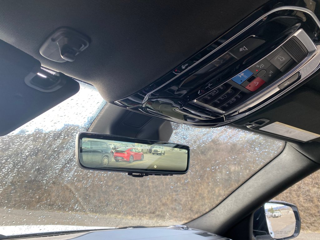 2022 Jeep Grand Cherokee L Overland in Kamloops, British Columbia - 17 - w1024h768px