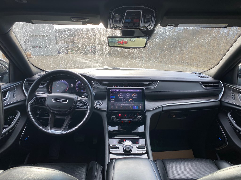 2022 Jeep Grand Cherokee L Overland in Kamloops, British Columbia - 18 - w1024h768px