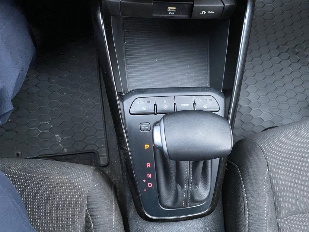 2021 Kia Rio 5-door EX Premium Hatchback in Kamloops, British Columbia - 11 - w1024h768px