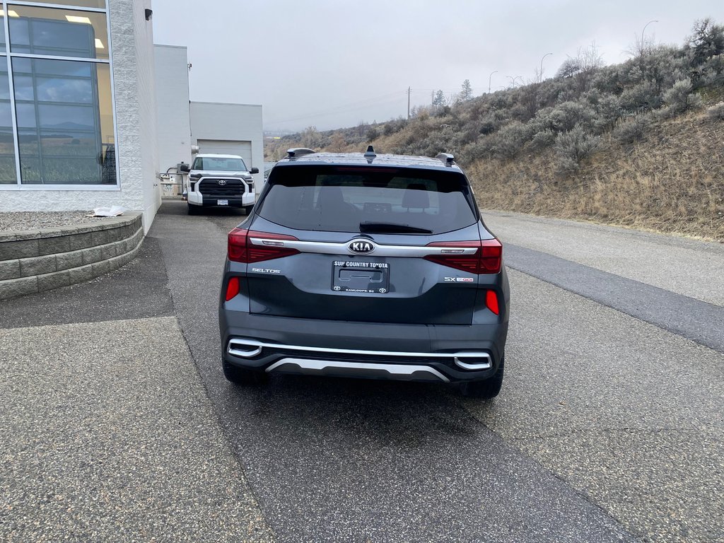 2021 Kia Seltos SX Turbo in Kamloops, British Columbia - 4 - w1024h768px