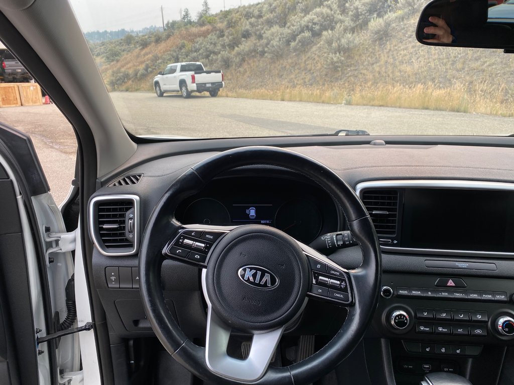 2020 Kia Sportage EX Premium in Kamloops, British Columbia - 10 - w1024h768px