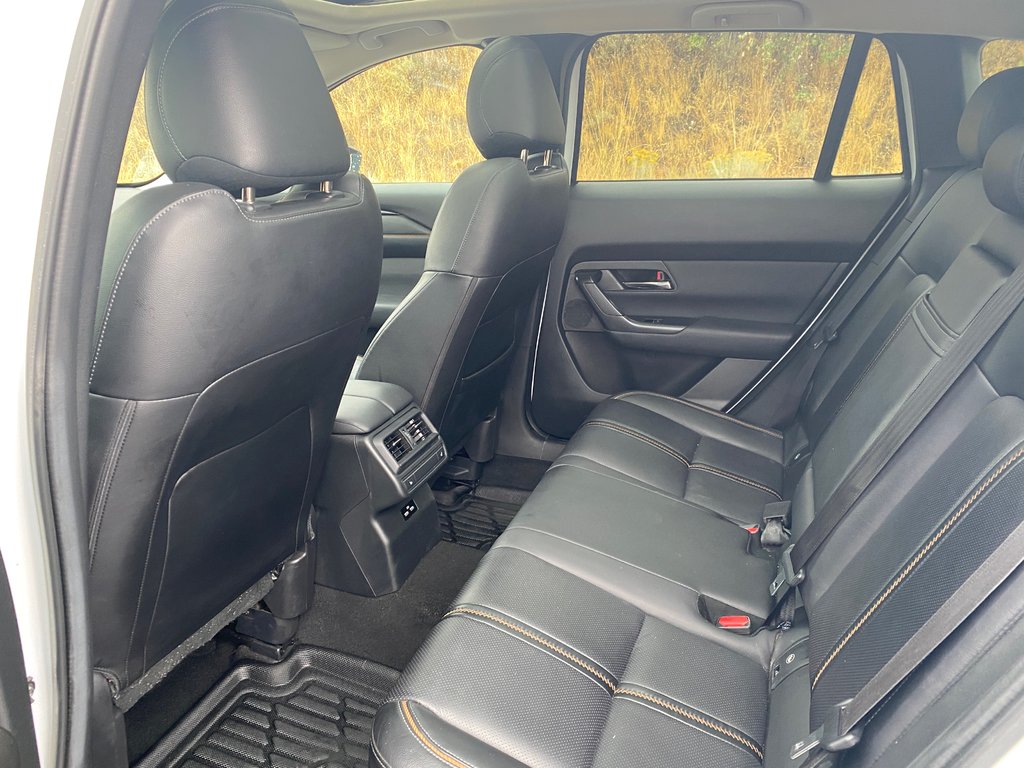 2023 Mazda CX-50 in Kamloops, British Columbia - 9 - w1024h768px