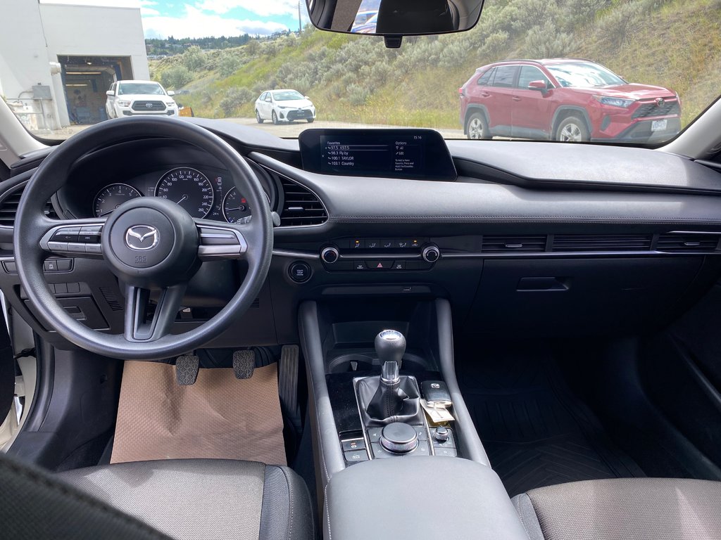 2019 Mazda Mazda3 GX in Kamloops, British Columbia - 6 - w1024h768px