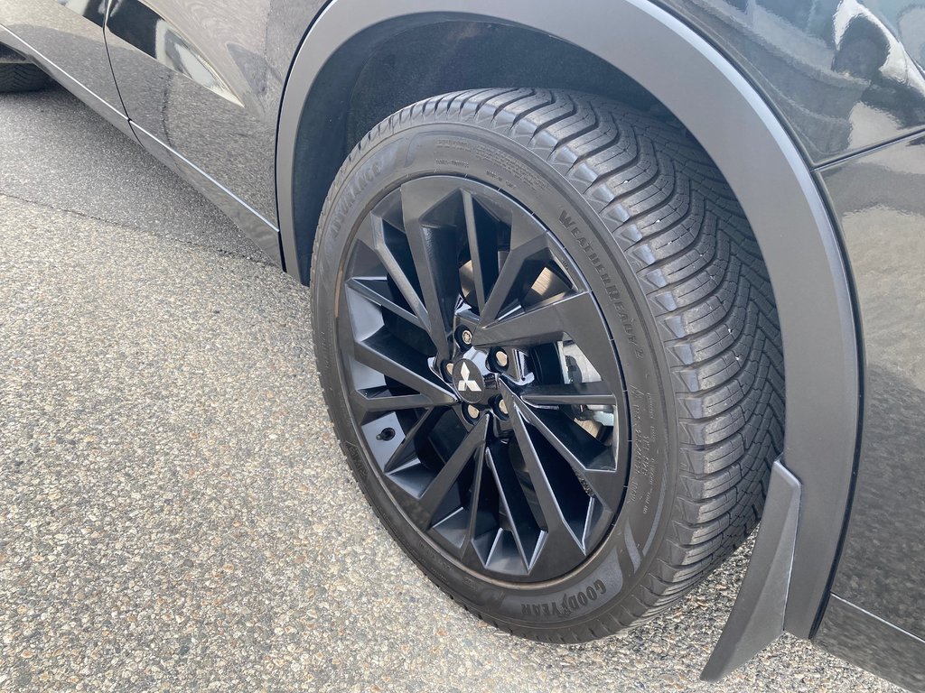 2025 Mitsubishi Outlander Plug-In Hybrid SEL in Kamloops, British Columbia - 7 - w1024h768px