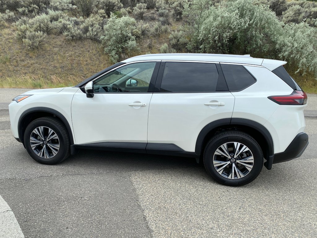 2021 Nissan Rogue SV AWD in Kamloops, British Columbia - 6 - w1024h768px