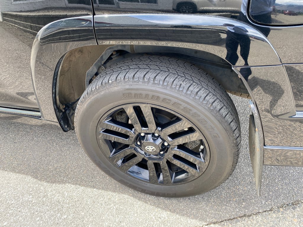 2020 Toyota 4Runner Limited Nightshade in Kamloops, British Columbia - 10 - w1024h768px
