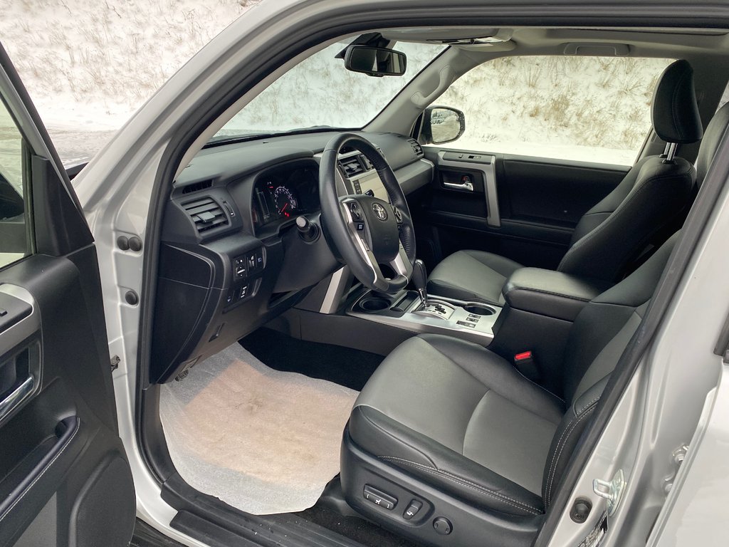 2021 Toyota 4Runner SR5 in Kamloops, British Columbia - 11 - w1024h768px