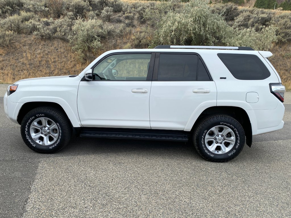 2022 Toyota 4Runner SR5 in Kamloops, British Columbia - 8 - w1024h768px