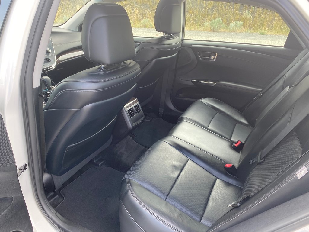 2015 Toyota Avalon in Kamloops, British Columbia - 11 - w1024h768px