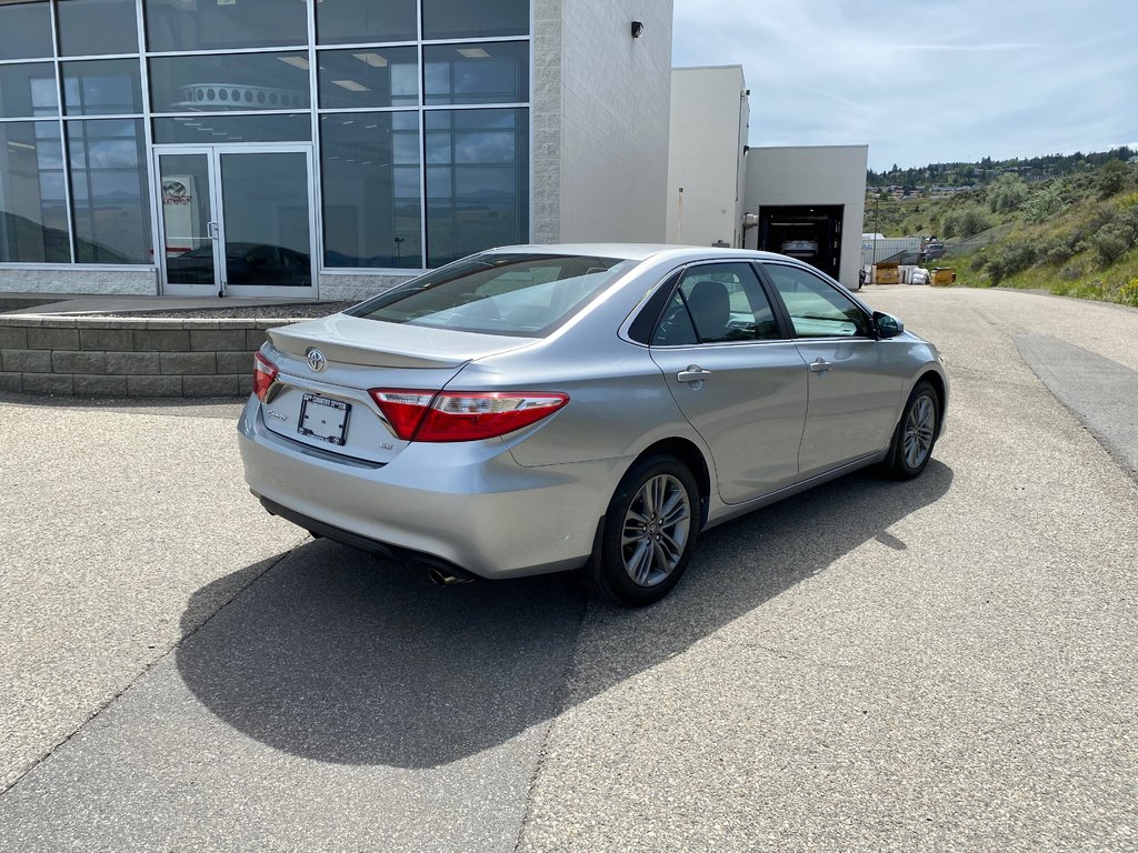 2015 Toyota Camry Se in Kamloops, British Columbia - 3 - w1024h768px